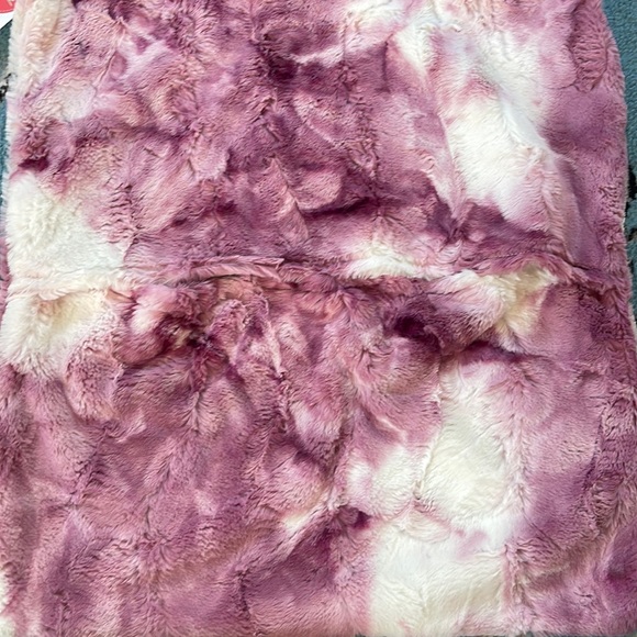 Sew sweet minky designs fur cushion cover - Picture 5 of 8